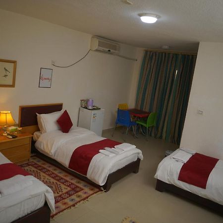 Petra Mountain Hotel Вади Муса Екстериор снимка