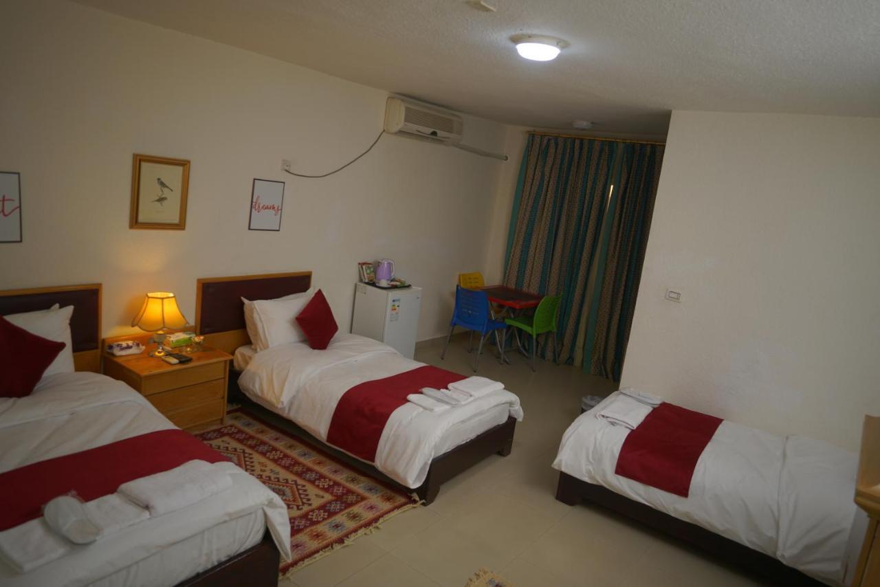 Petra Mountain Hotel Вади Муса Екстериор снимка